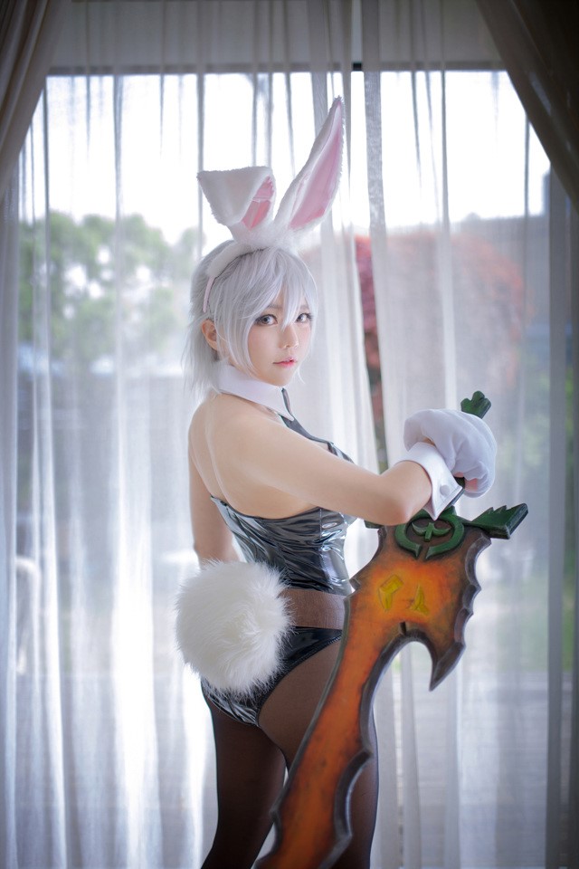 Riven Thỏ Ngọc cosplay