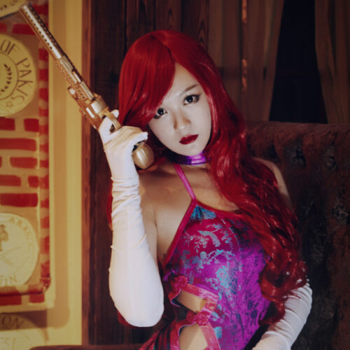 LMHT: Miss Fortune mật vụ cosplay vô cùng xinh đẹp và lạnh lùng