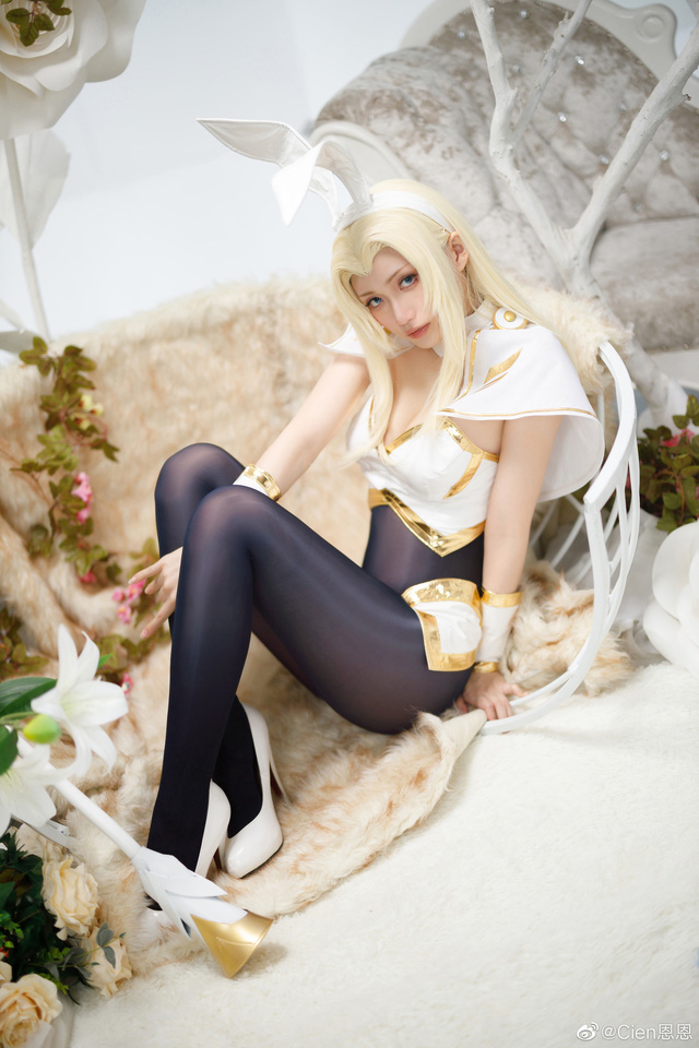 Lux cosplay