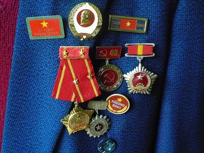Huân chương Quân giải phóng Việt Nam là gì? Huân chương Quân công hạng nhất, nhì, ba là gì? Làm sao để được tặng?